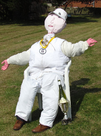 bowls green and ditches